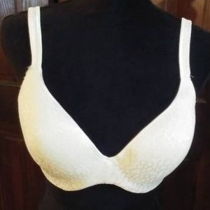 Lightly padded underwire 38C white bra